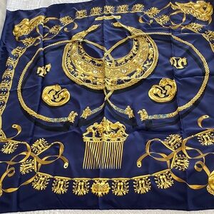 Hermes 34” silk square scarf. NWOT
Les Cavaliers D’ Or